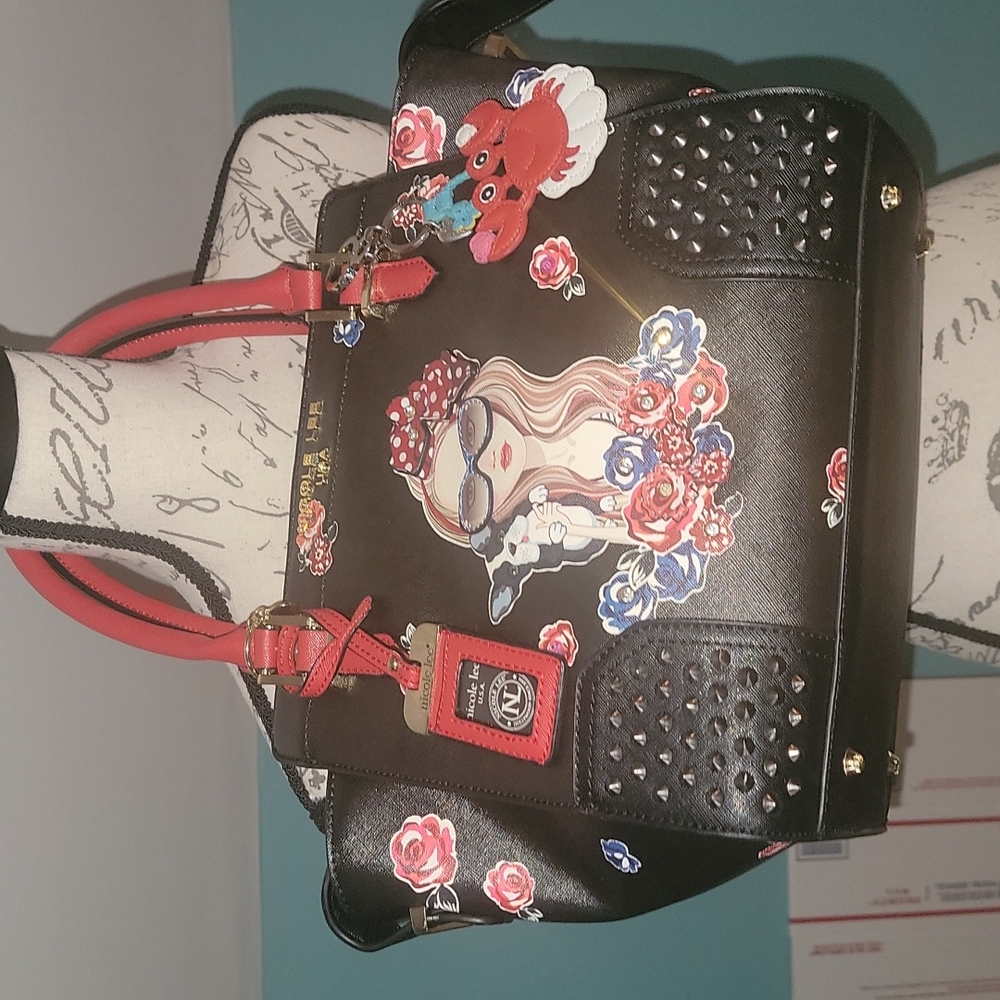 GORGEOUS, CHIC NICOLE LEE, 3D SATCHEL BAG🌺
